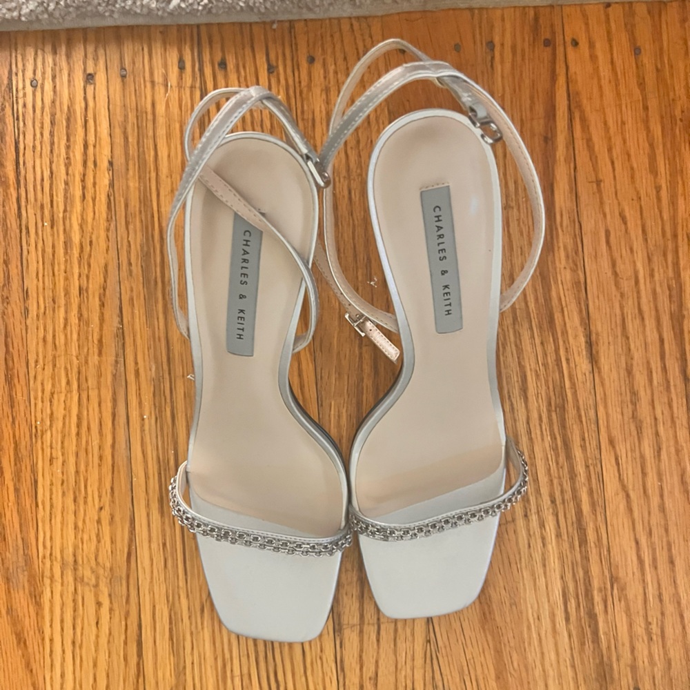 Charles and Keith silver heels. Heels height is 7-8 cm. I have never worn. - Picture 7 of 9